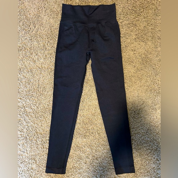 High Waisted Booty Lifting Leggings - Picture 1 of 10